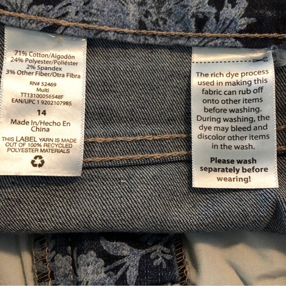 TIME and TRU Printed Denim Shorts With Pockets Size 14 Womens 5 Pockets New - Picture 7 of 11